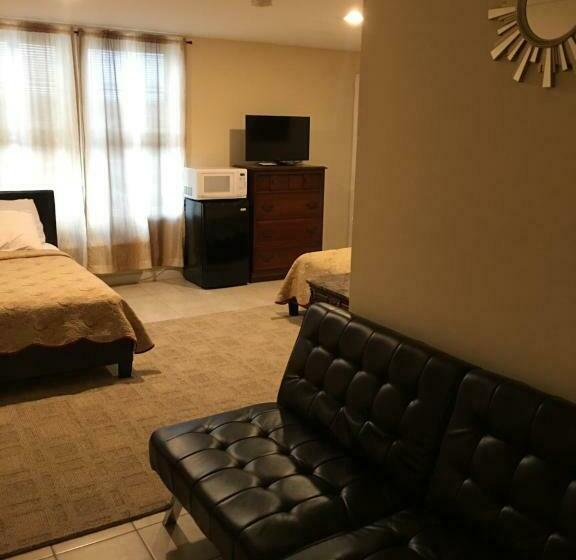 اتاق استاندارد, Misquamicut Beach Front Inn