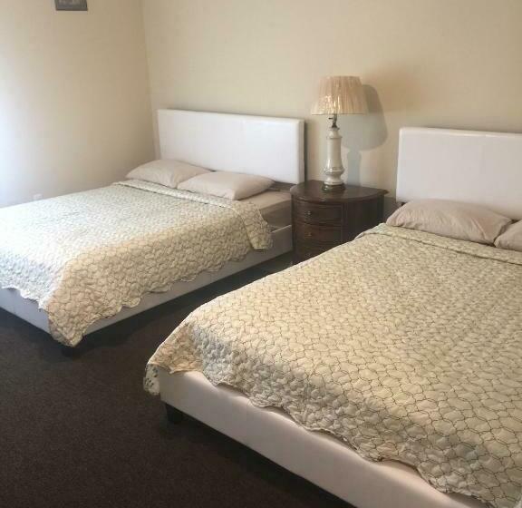 اتاق استاندارد, Misquamicut Beach Front Inn