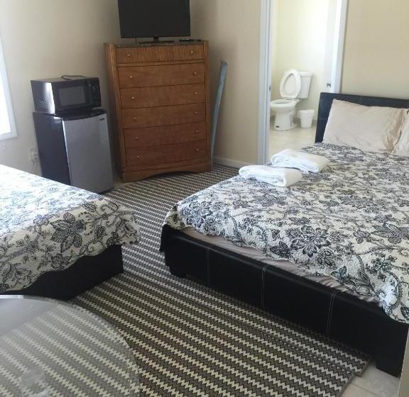اتاق استاندارد, Misquamicut Beach Front Inn