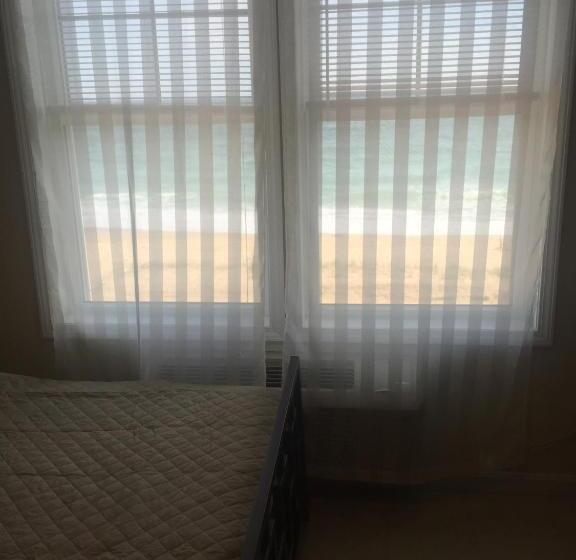 اتاق استاندارد با چشم‌انداز دریا, Misquamicut Beach Front Inn
