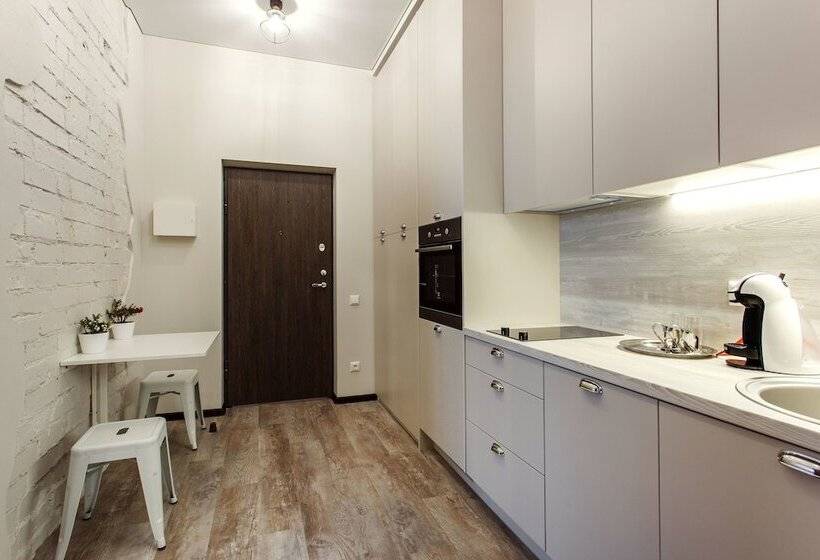 آپارتمان لوکس 1 خوابه, Old Town Trio Hostel Rooms