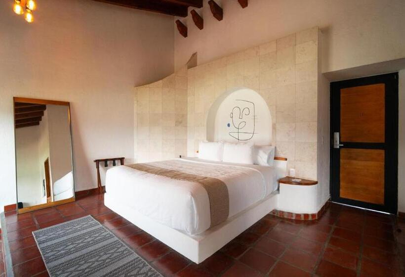 سوییت سوپریور, Hanna Hotel Boutique