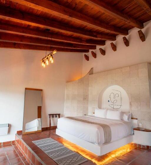 سوییت سوپریور, Hanna Hotel Boutique