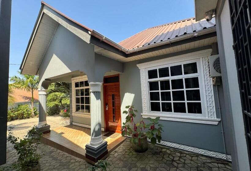 اتاق استاندارد, Standard Self Contained Room
