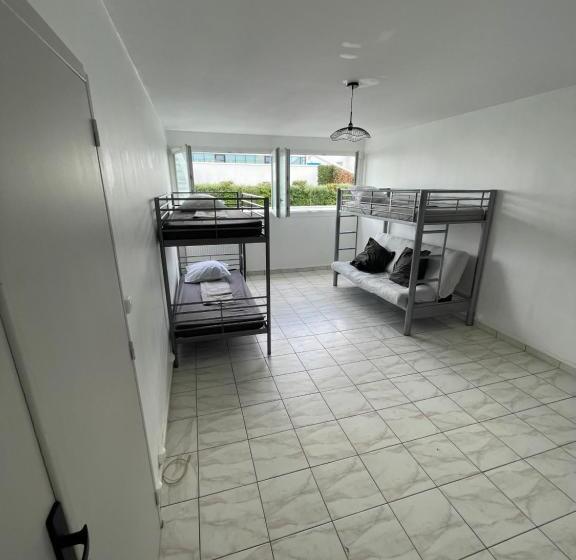 آپارتمان 1 خوابه با چشم‌انداز, Auberge Paris La Défense