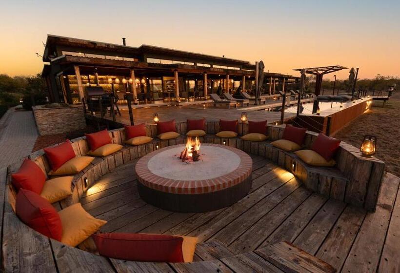 اتاق لوکس با تخت بزرگ, Ximuwu Safari Lodge
