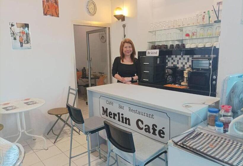 استودیوی استاندارد, Merlin Mansion 107