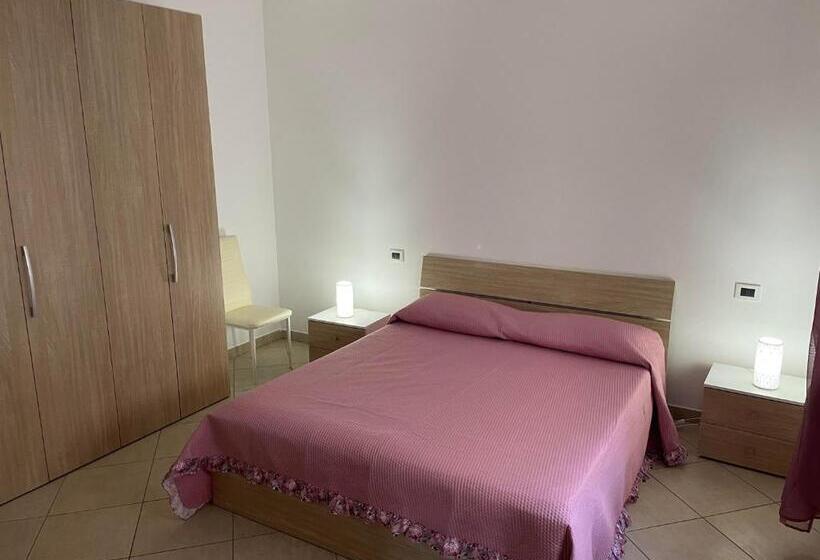 اتاق استاندارد با سرویس بهداشتی مشترک, Casa Vacanza Cavour