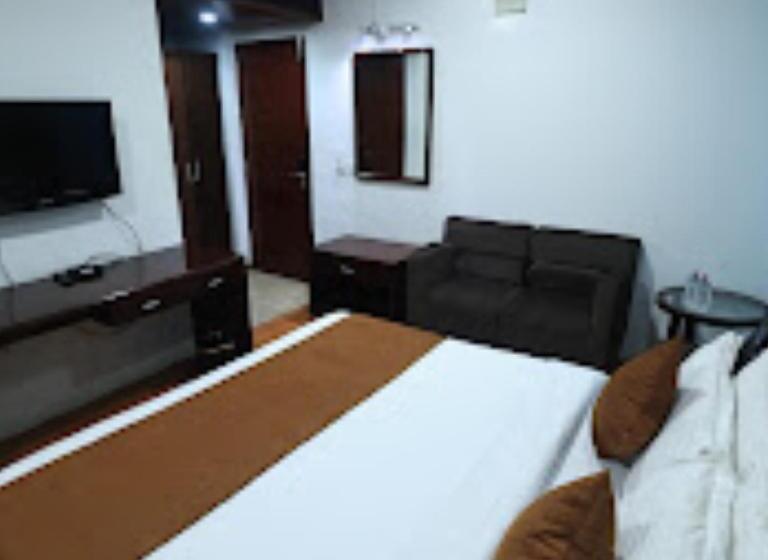 اتاق لوکس, Sn Blu Hotel Panchvati Ahmedabad