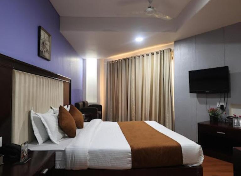 اتاق لوکس, Sn Blu Hotel Panchvati Ahmedabad