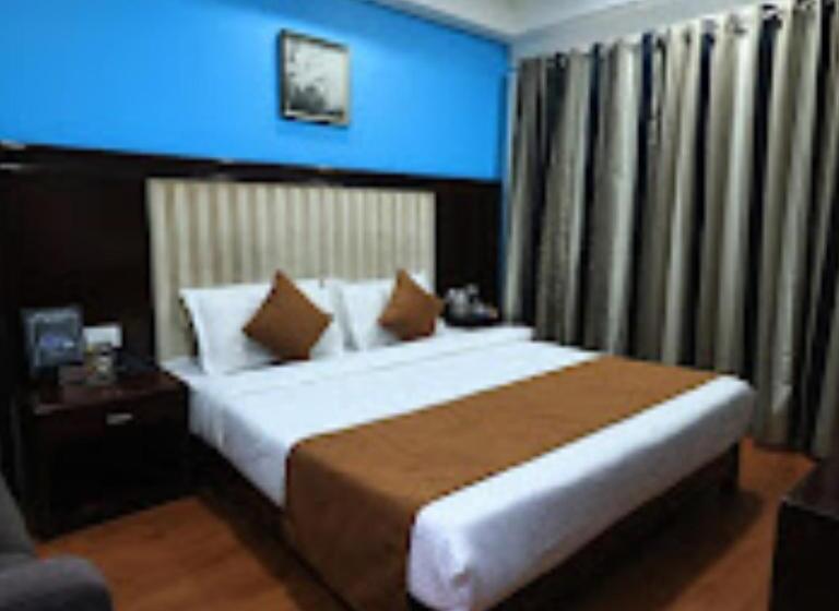 اتاق لوکس, Sn Blu Hotel Panchvati Ahmedabad