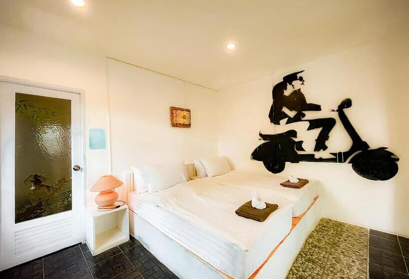 اتاق استاندارد با بالکن, The Light House Resort   Kohlarn เดอะไลท์เฮ้าส์รีสอร์ท เกาะล้าน