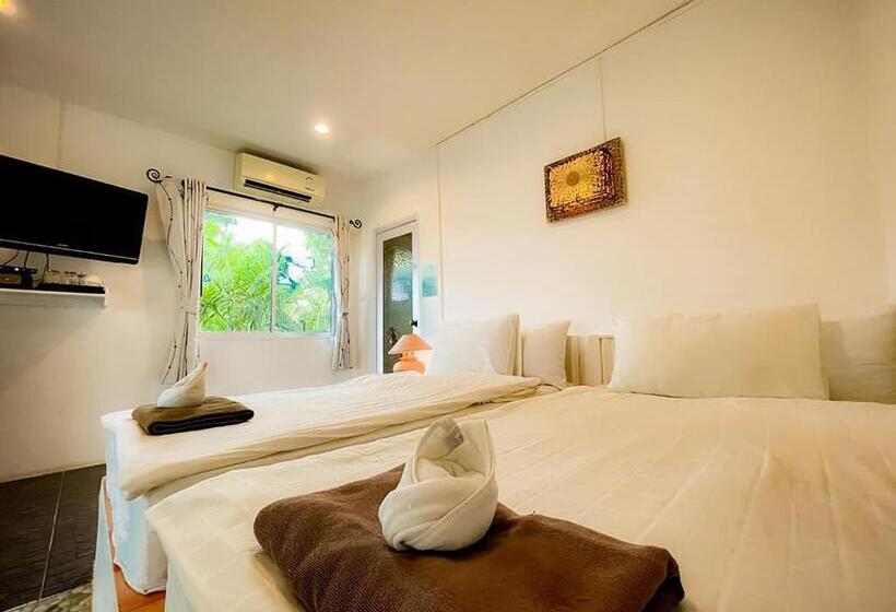 اتاق استاندارد با بالکن, The Light House Resort   Kohlarn เดอะไลท์เฮ้าส์รีสอร์ท เกาะล้าน