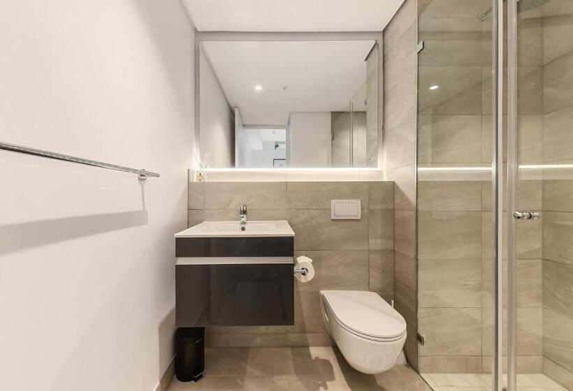 1 Bedroom Deluxe Apartment Sea View, Urban Luxury At The Rubik