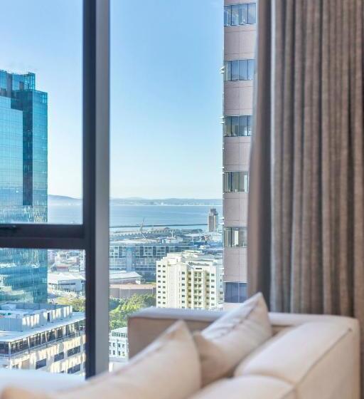 1 Bedroom Deluxe Apartment Sea View, Urban Luxury At The Rubik