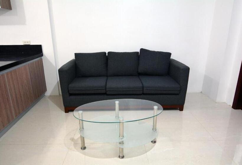 استودیوی لوکس, Balai Condominiums