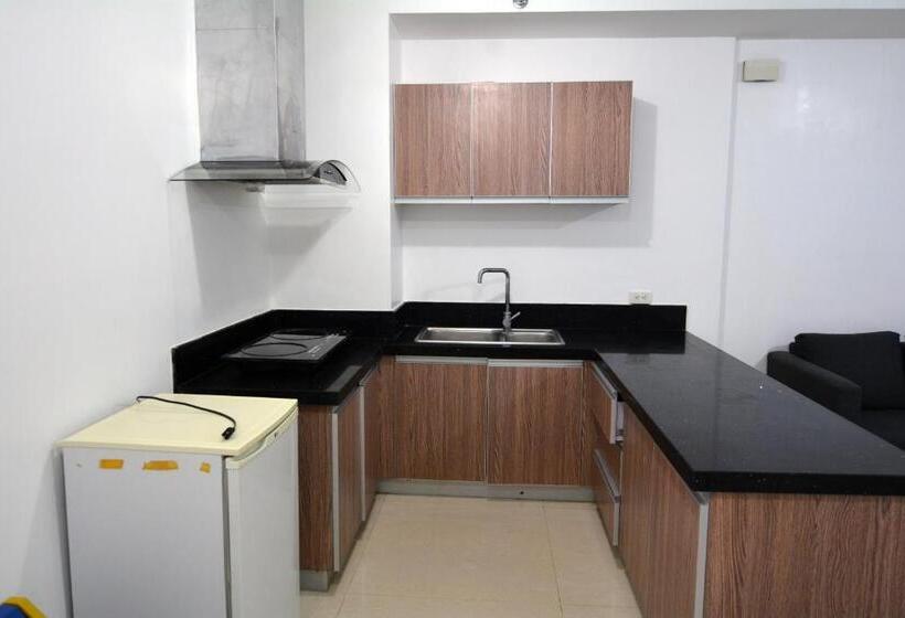 استودیوی لوکس, Balai Condominiums