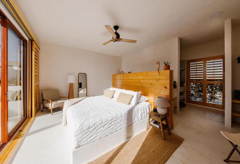 استودیوی استاندارد, Casablancomadera