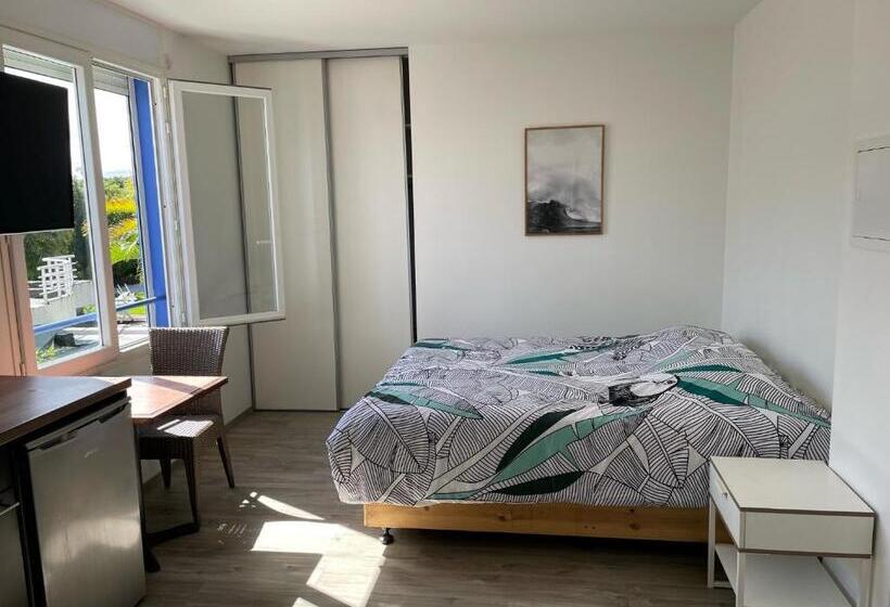 استودیوی استاندارد, Ocean House