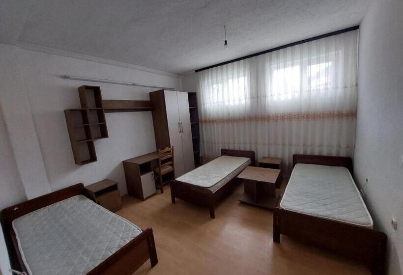 اتاق استاندارد سه نفره, Marjan S Apartments
