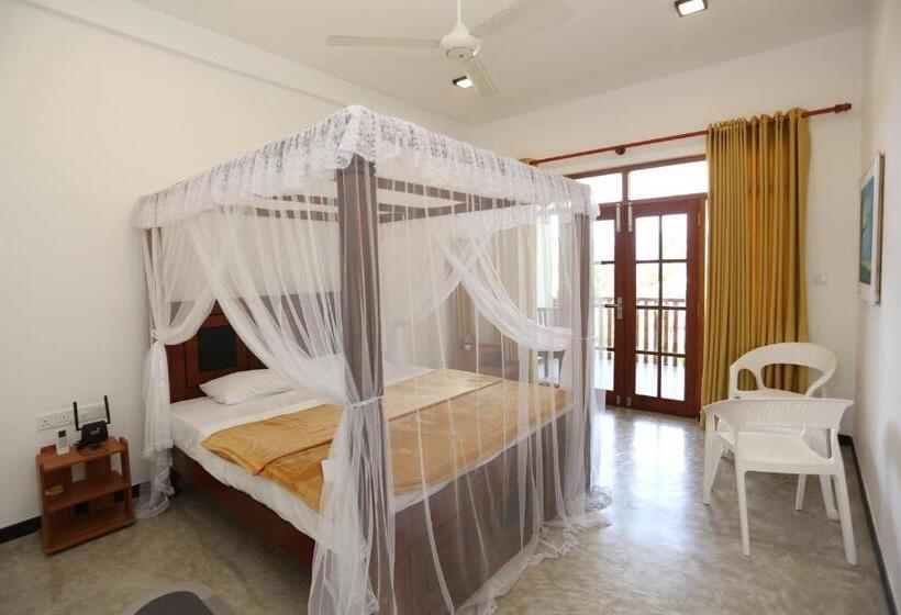 اتاق استاندارد با تخت بزرگ, Sisi S Place