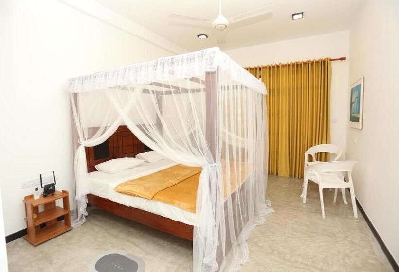اتاق استاندارد با تخت بزرگ, Sisi S Place
