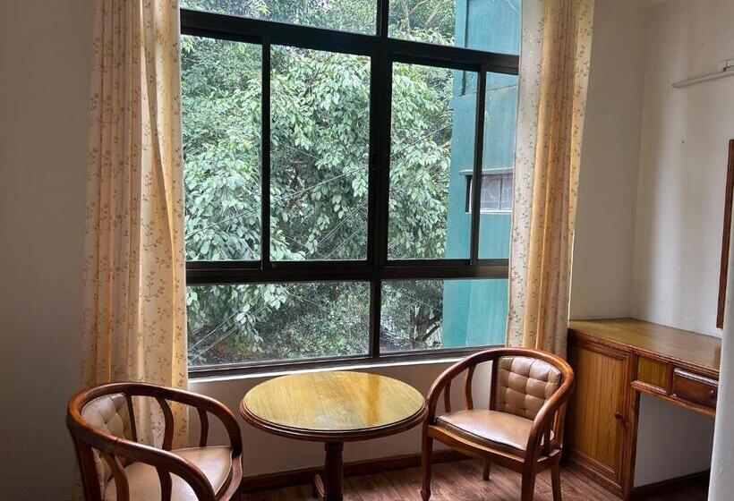 اتاق استاندارد, Urban Living