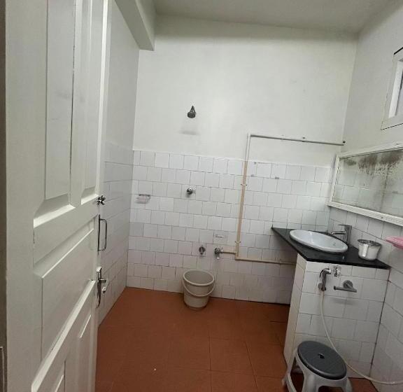 اتاق اکونومی, Urban Living