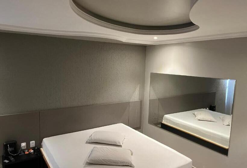 اتاق استاندارد با تخت بزرگ, Motel Bughaville