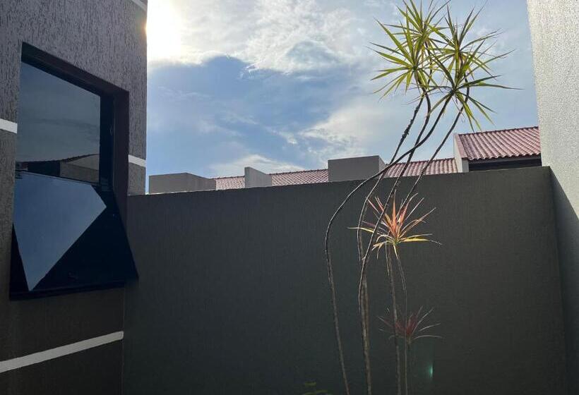 اتاق استاندارد با تخت بزرگ, Motel Bughaville