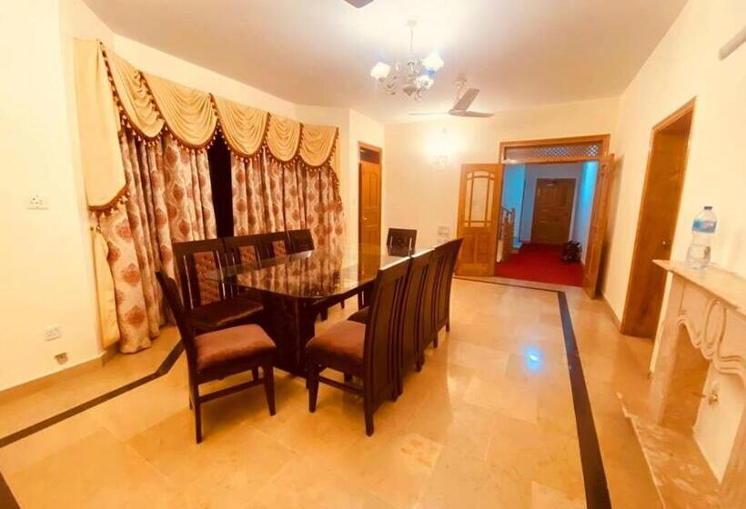 اتاق استاندارد با بالکن, New Stay Inn Family Home Guest House Islamabad