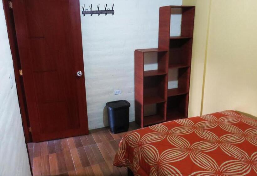 اتاق استاندارد با سرویس بهداشتی مشترک, Casa Del Montañero