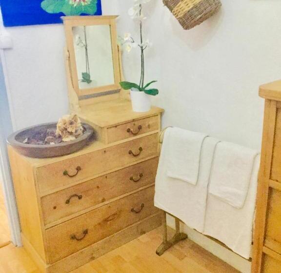 اتاق لوکس, Hôte Labyrinthe Lit 180 Cm Salle De Bain, Petit Dej Compris