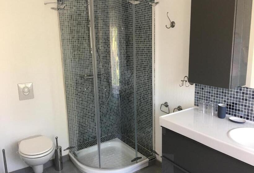 اتاق استاندارد, Les Chambres De La Métairie Du Dick