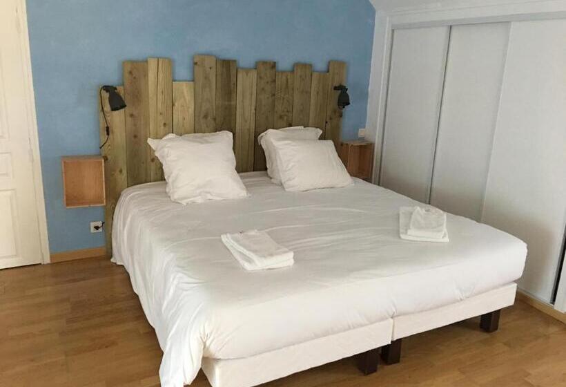 اتاق استاندارد چهار تخته, Les Chambres De La Métairie Du Dick