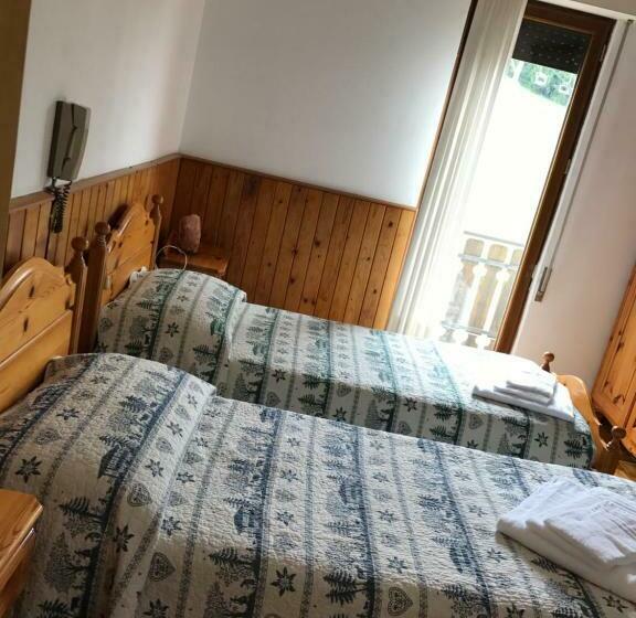 اتاق استاندارد یک نفره, Albergo Slalom