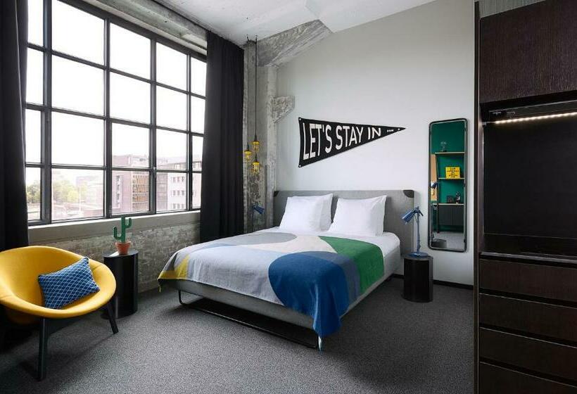 استودیوی لوکس, The Social Hub Maastricht