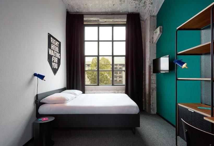 اتاق لوکس, The Social Hub Maastricht