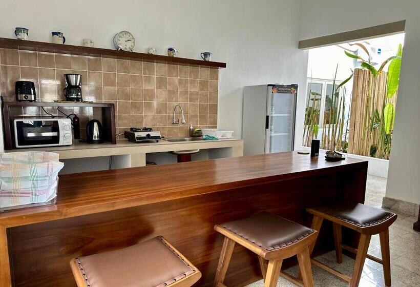 اتاق استاندارد یک نفره, Ijen Haus