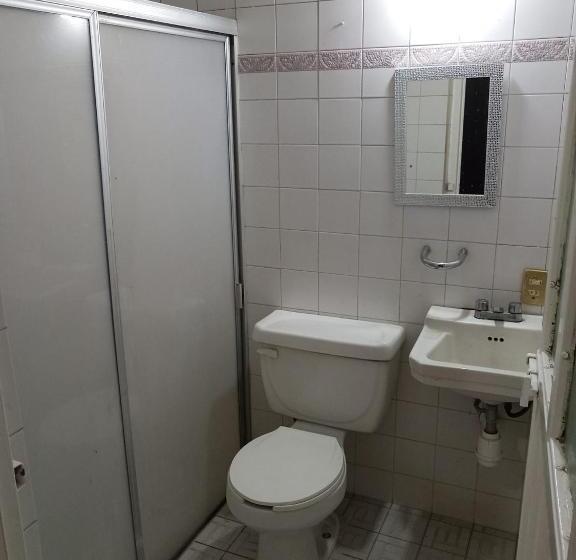 اتاق استاندارد, Hostel Paricutín
