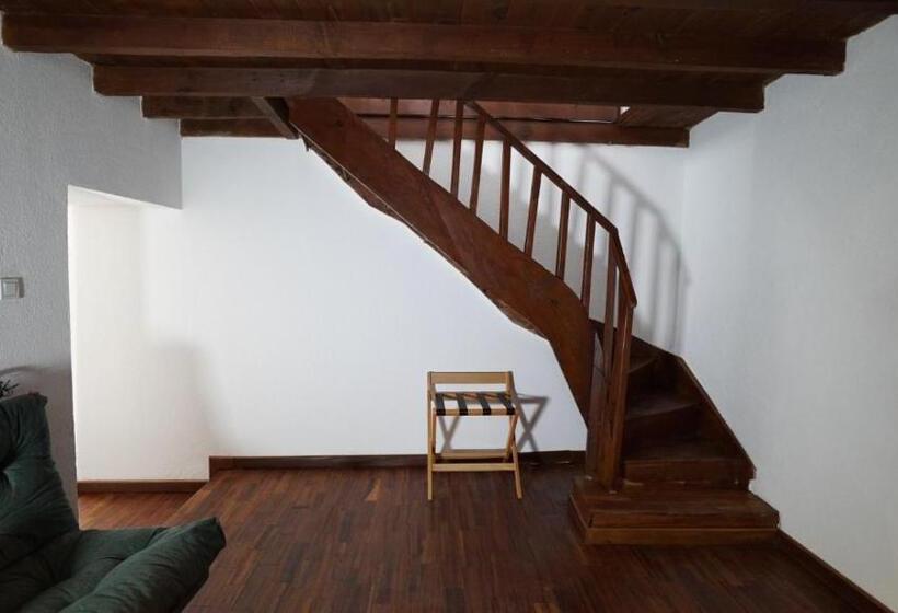 اتاق لوکس چهار تخته, Muyo House