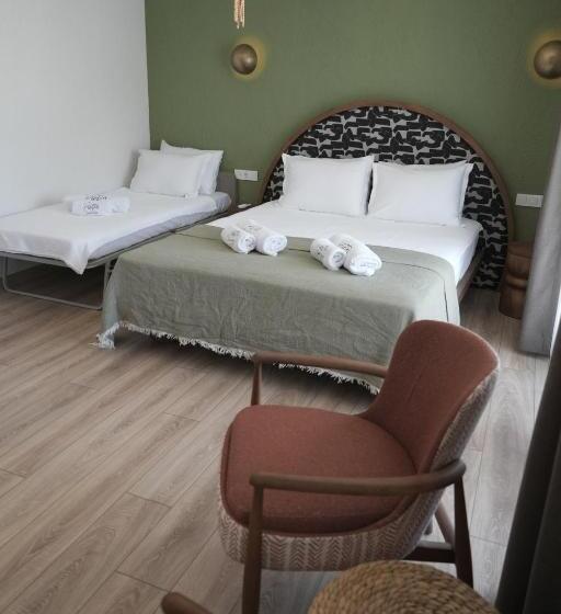 اتاق استاندارد سه نفره, Pietra Social House