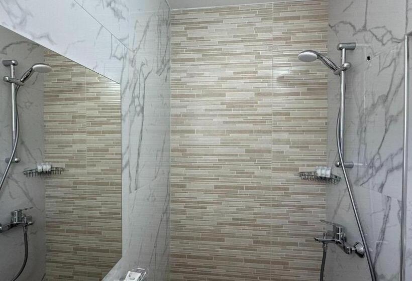 اتاق استاندارد سه نفره, Bizant