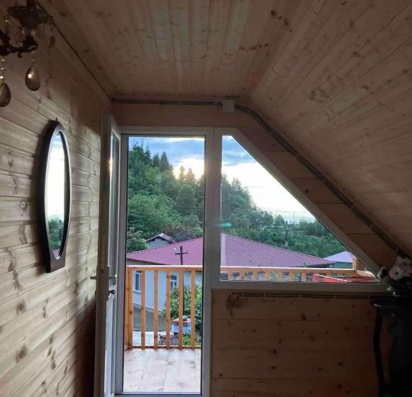 اتاق استاندارد با بالکن, Cottage In The Mountains Of Adjara