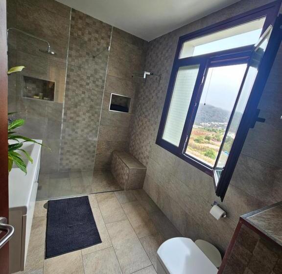 اتاق استاندارد با چشم‌انداز کوهستان, Villa Anahera Rooms