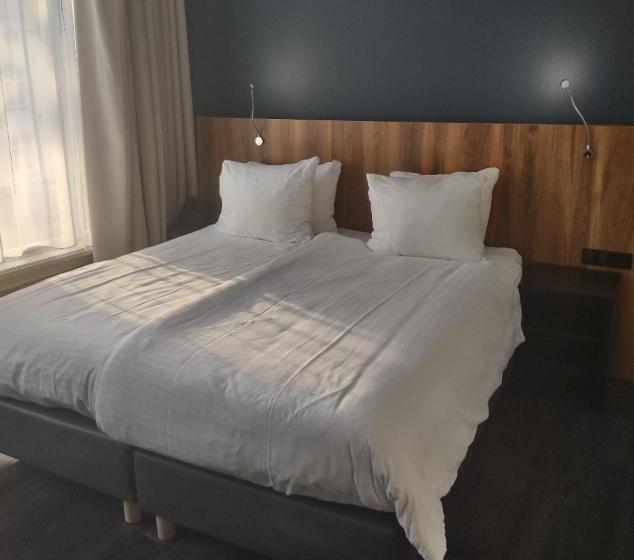 اتاق اکونومی, Zutphen