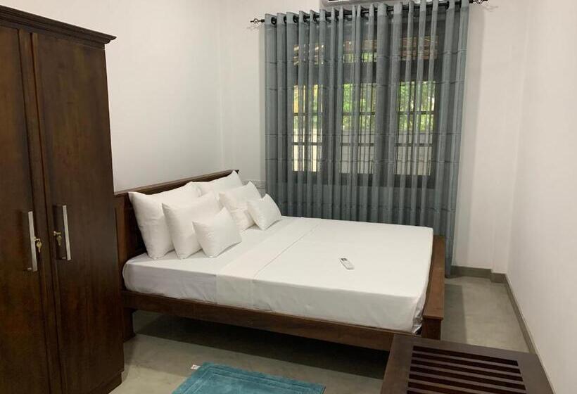 اتاق لوکس, Chern Matara Guest House