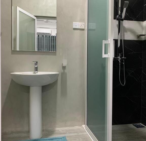 اتاق لوکس, Chern Matara Guest House