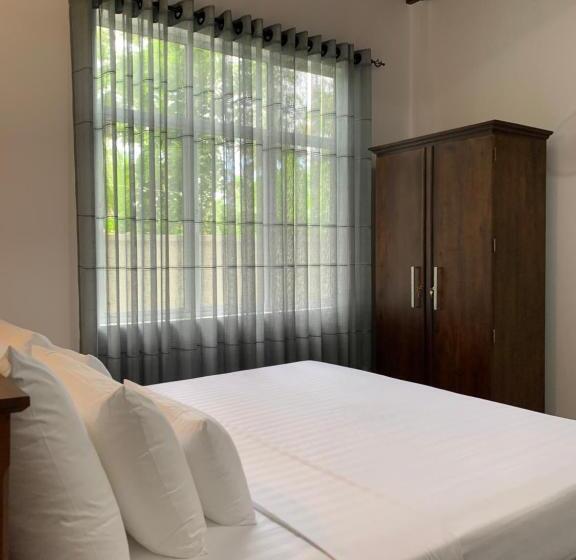 اتاق لوکس سه تخته, Chern Matara Guest House
