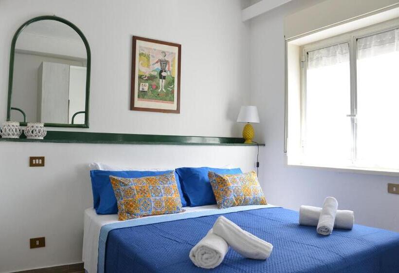 کلبه ییلاقی سوپریور یک خوابه, Sicily Penta Dream House